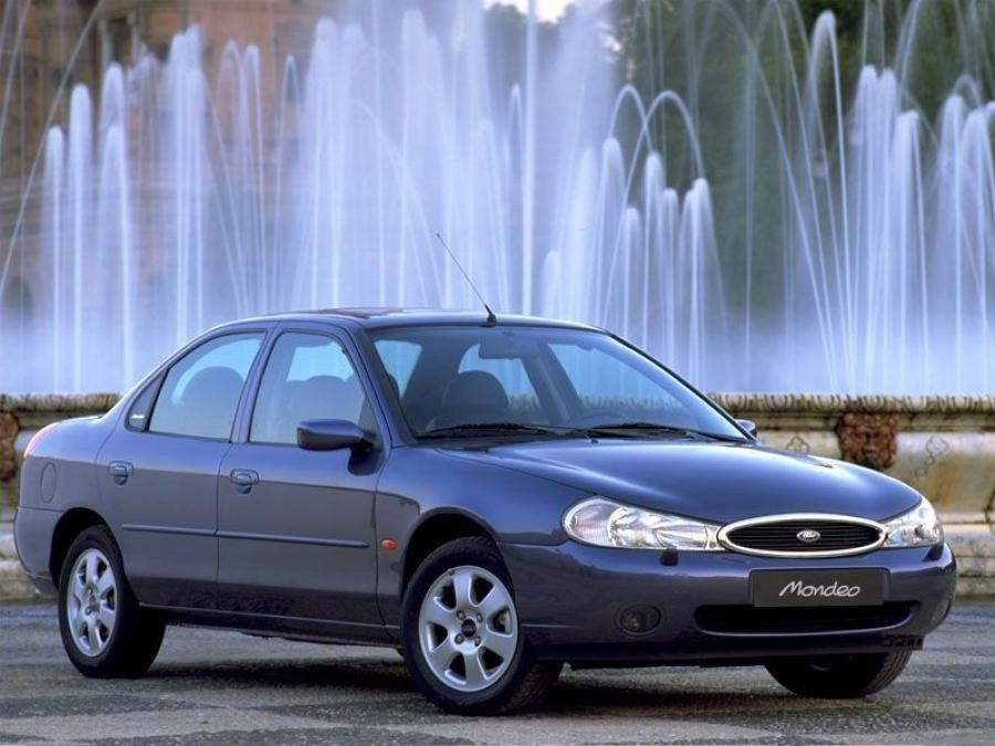 Ford Mondeo Sedan '1996